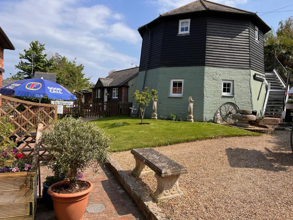 Hunston Mill Self Catering Dog Stay For Free Чичестер Экстерьер фото
